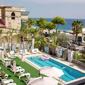 Hotel Calipso, Mazzeo